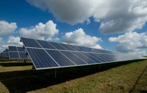 painéis solares em solos agrícolas